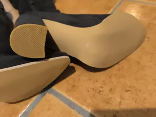 Botas altas tacón negras nuevas nunca usadas