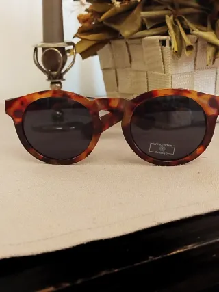 Occhiali da sole tartarugati