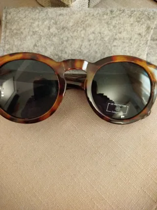 Occhiali da sole tartarugati