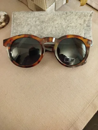 Occhiali da sole tartarugati