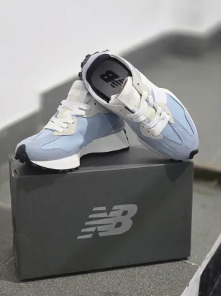 New Balance 327 Azul y Blanco