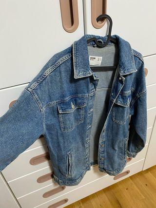 Chaqueta vaquera Bershka