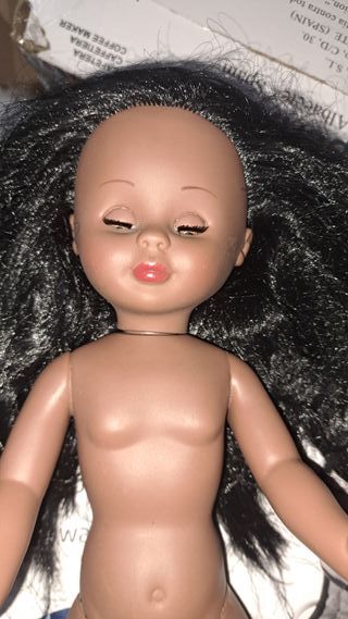 Muñeca negrita tipo Nancy