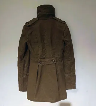 Abrigo militar verde caqui, marron Bershka