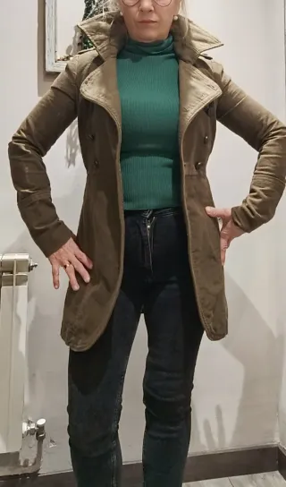 Abrigo militar verde caqui, marron Bershka