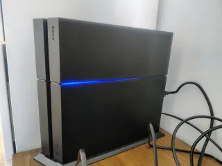 PS4 500GB + 2 Mandos + 6 Juegos