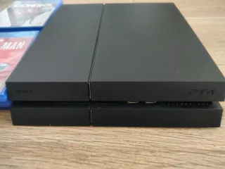 PS4 500GB + 2 Mandos + 6 Juegos