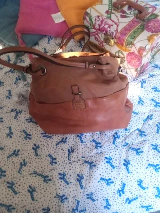 Borsa a mano e tracolla marrone velluto e cuoio