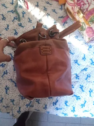 Borsa a mano e tracolla marrone velluto e cuoio