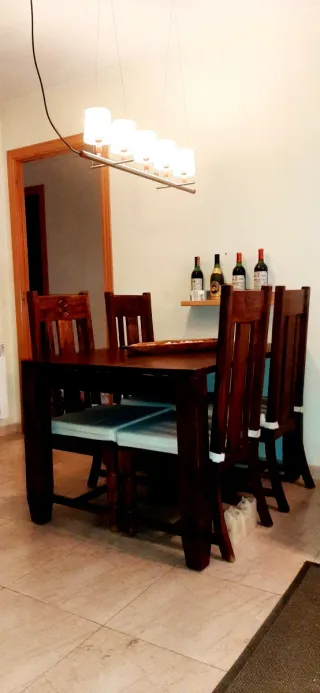 Tavolo in legno massello indonesiano e 4 sedie