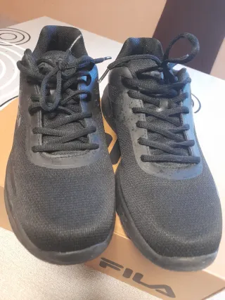 Zapatillas Fila chico negras