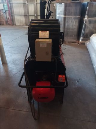 Estufa industrial gasoil con deposito.