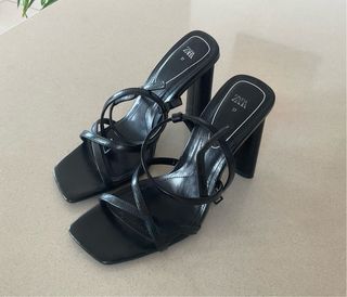 Sandalias tacón Zara negras talla 37