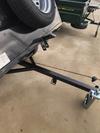 Remolque basculante negro