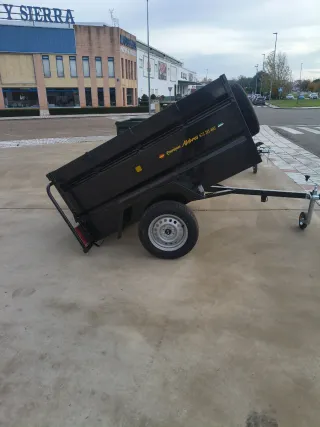Remolque basculante negro