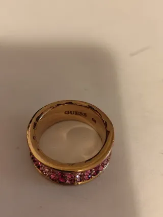 Anillo Guess Dorado y Rosa con Cristales