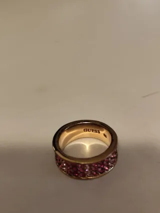 Anillo Guess Dorado y Rosa con Cristales