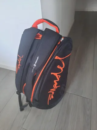 Paletero Bullpadel BPP 25005 Ionic Negro