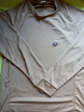 Camiseta técnica manga larga beige