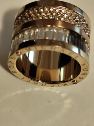 Anillo Michael Kors Dorado con Cristales