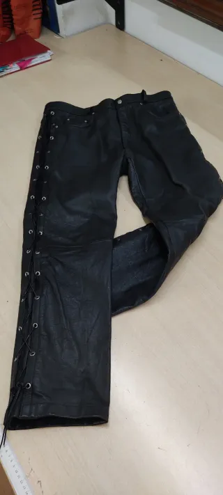 Pantalón de cuero caballero negro