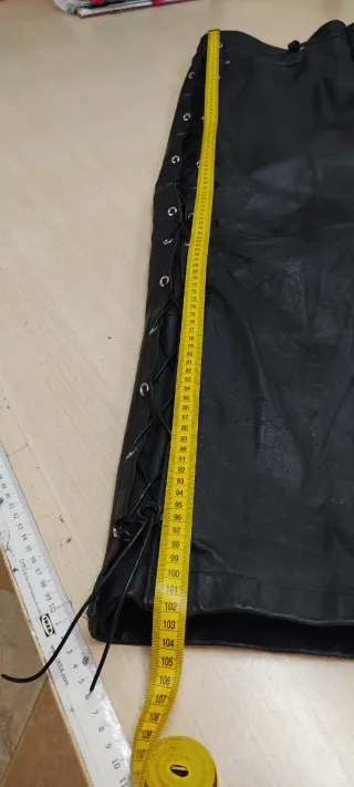 Pantalón de cuero caballero negro