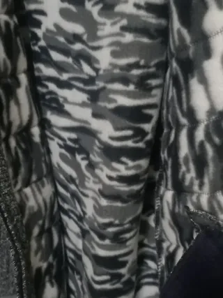 Chaqueta acolchada gris hombre