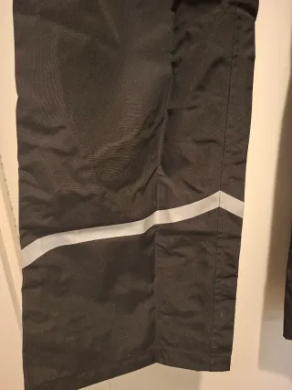 Pantaloni impermeabili moto