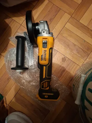 Radial a batería DeWalt