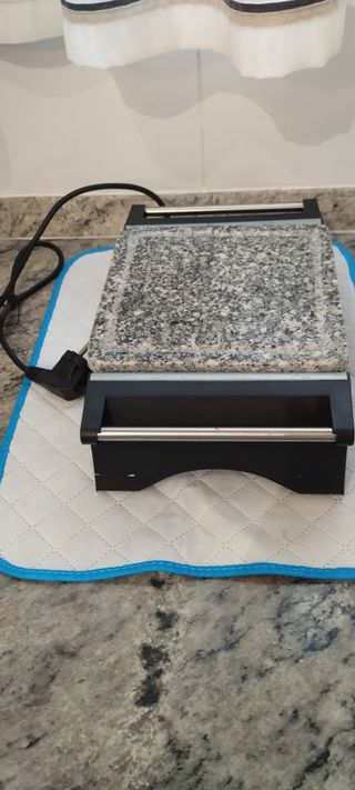 Plancha Eléctrica con Piedra Tristar