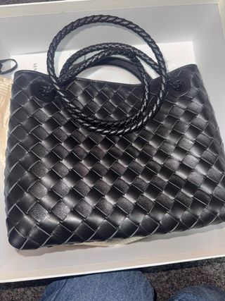 Bottega Veneta Andiamo Small Negro like new