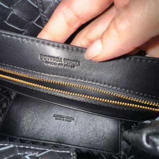 Bottega Veneta Andiamo Small Negro like new