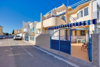 Casa adosada en venta en La Siesta - El Salado - Torreta en Torrevieja