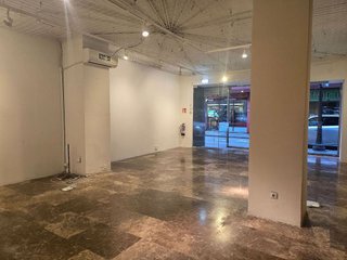 Local comercial en alquiler en Centro en Gijón