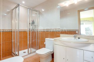 Piso en venta en Fondo en Santa Coloma de Gramanet