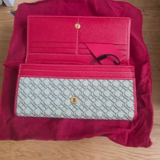 Cartera Carolina Herrera CH logo dorado roja