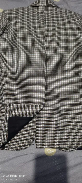 Traje chaqueta y pantalón marca thekoop