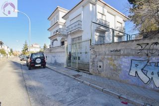 Chalet en venta en Cervantes en Granada