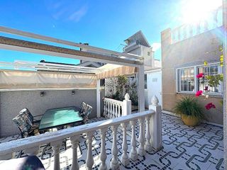 Chalet en venta en La Siesta - El Salado - Torreta en Torrevieja