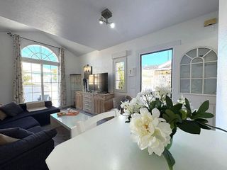 Chalet en venta en La Siesta - El Salado - Torreta en Torrevieja