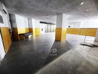 Local comercial en venta en Centre en Sant Boi de Llobregat