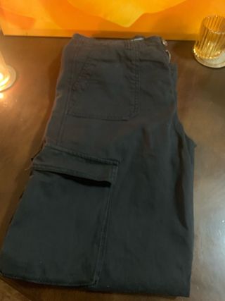 Pantalón cargo Stradivarius negro Talla M