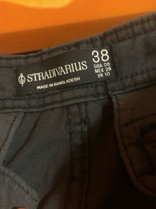 Pantalón cargo Stradivarius negro Talla M