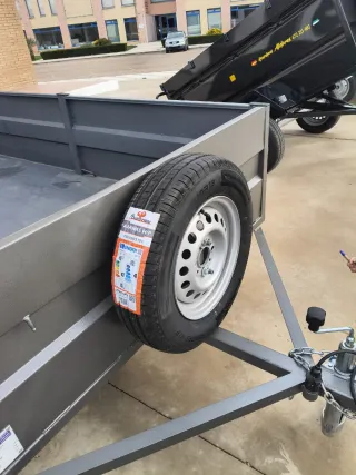 Remolque de ocasion con 3 meses