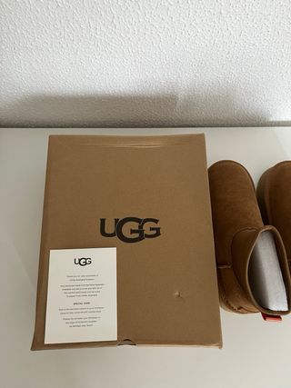 Botas UGG Beige/Marrón