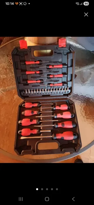 Juego de carraca IRIMO y destornilladores.