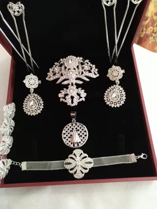 Aderezo de fallera en plata a estrenar