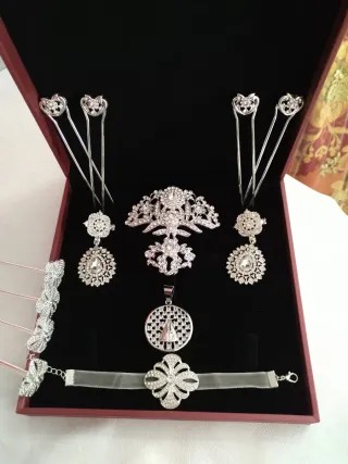 Aderezo de fallera en plata a estrenar