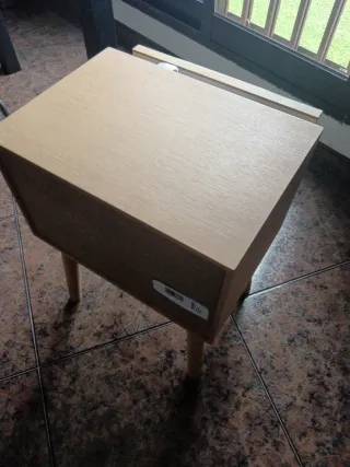 Mesita de noche moderna 2 cajones