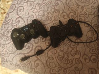 2 Mandos PS3: 1 Sony Original y 1 Logic3